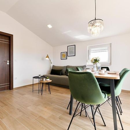 Modern Holiday Apartment "Libra" With Swimming Pool Posedarje Exterior photo