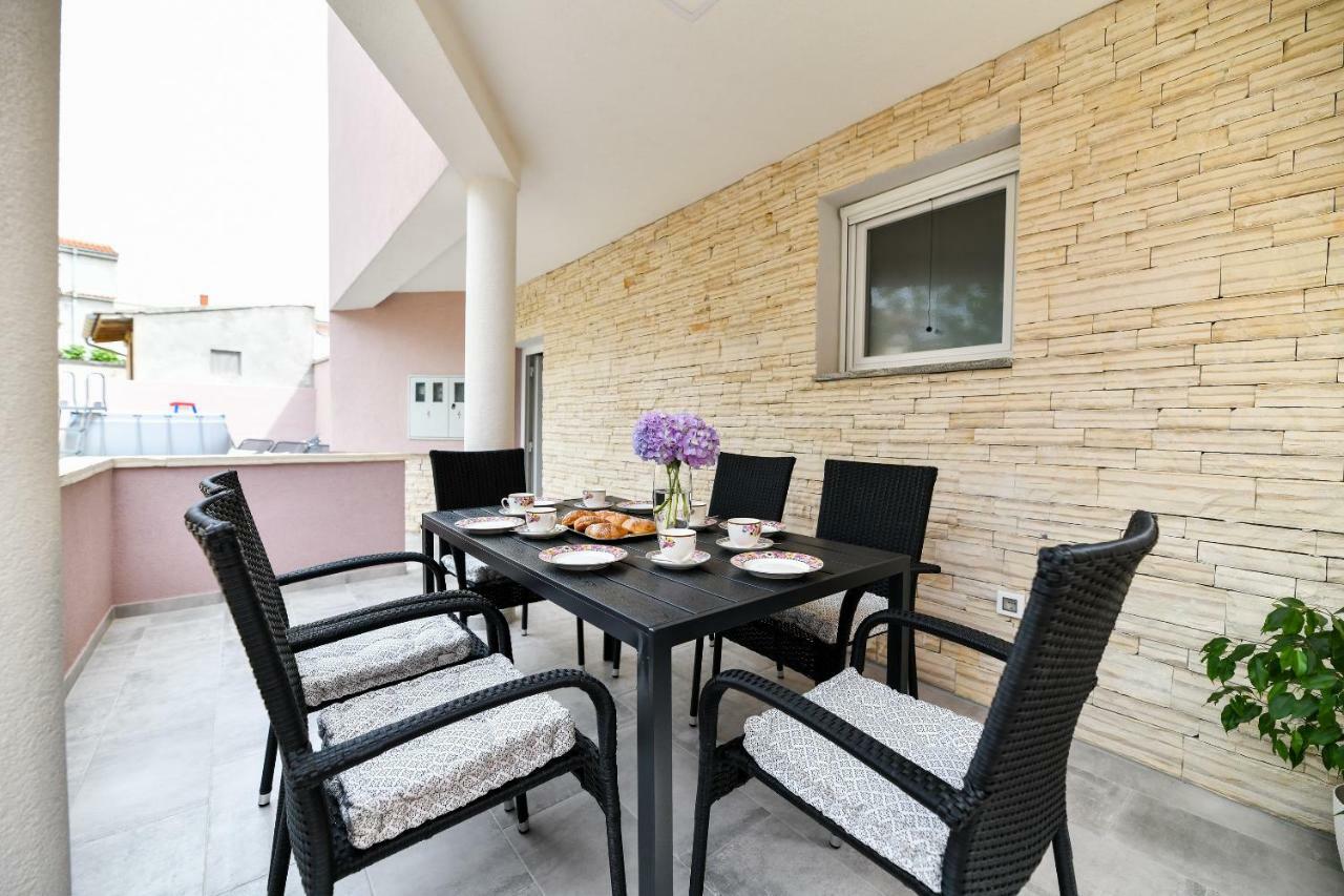 Modern Holiday Apartment "Libra" With Swimming Pool Posedarje Exterior photo